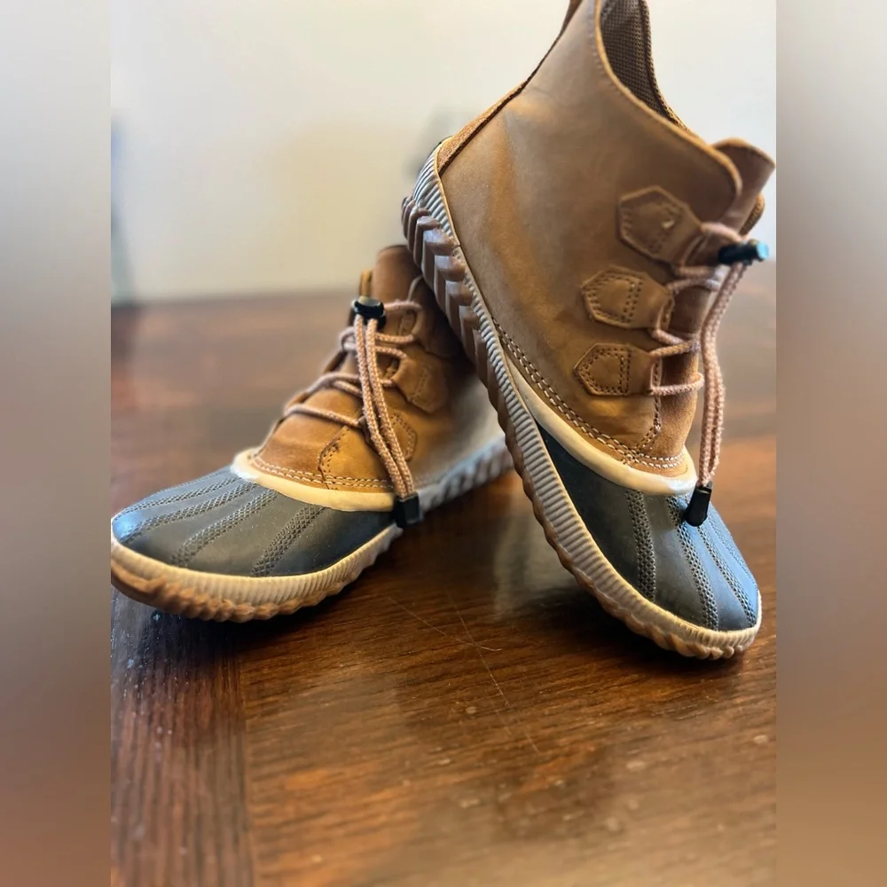 Sorel Out N About Ankle Leather Waterproof Boots shoes Womens Size 7